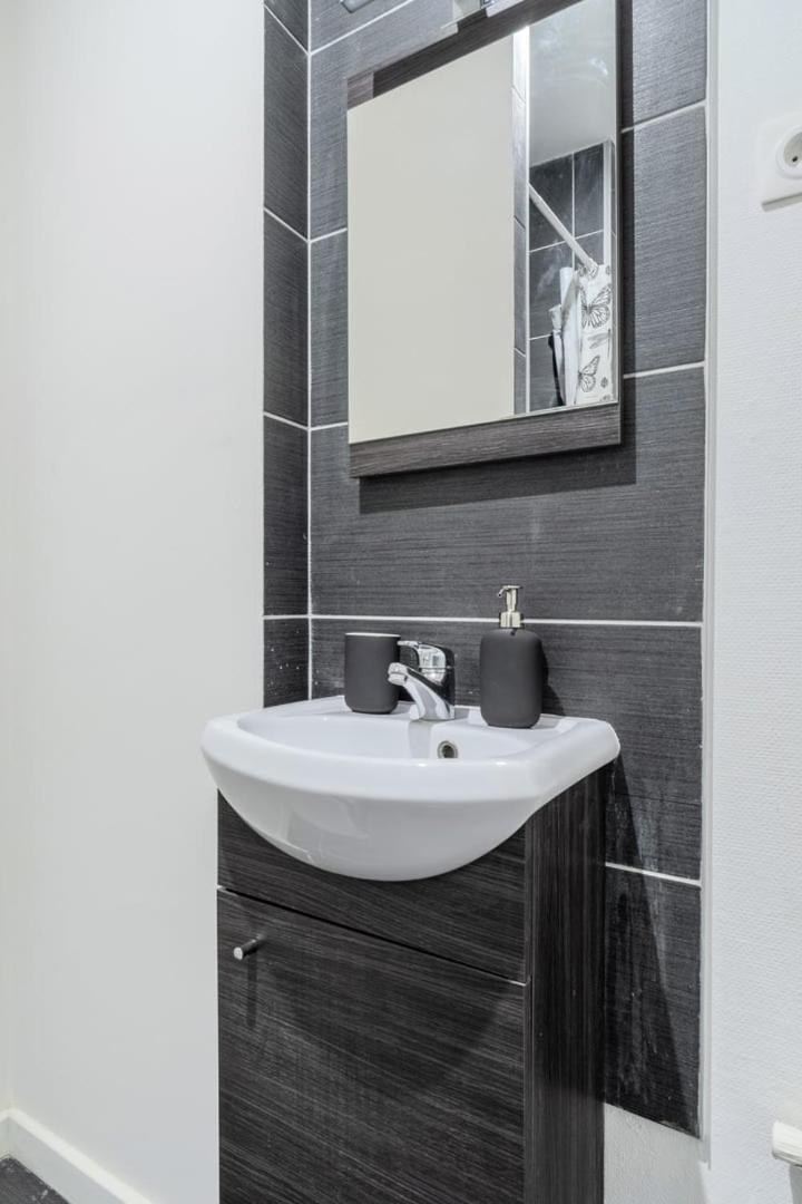Beautiful Renovated Appart In The Center Of Rijsel Buitenkant foto